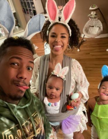 Golden Sagon Cannon with his family.